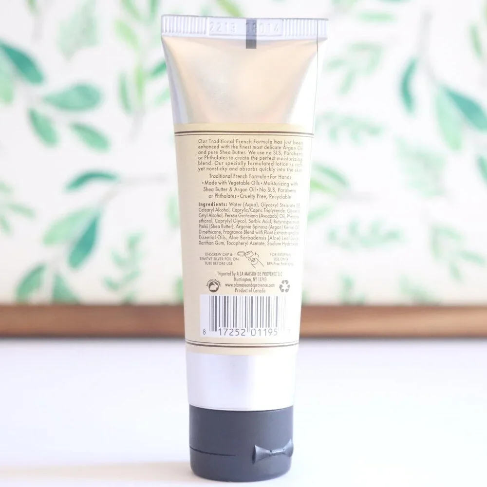 A La Maison | Coconut Crème Moisturizing Shea Butter Argan Oil Lotion Full/Mini - Picture 5 of 16